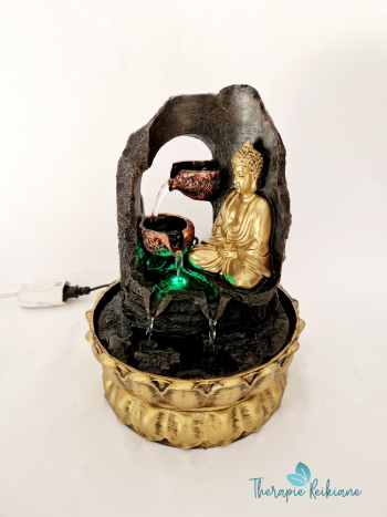 Fonte Buda dourado